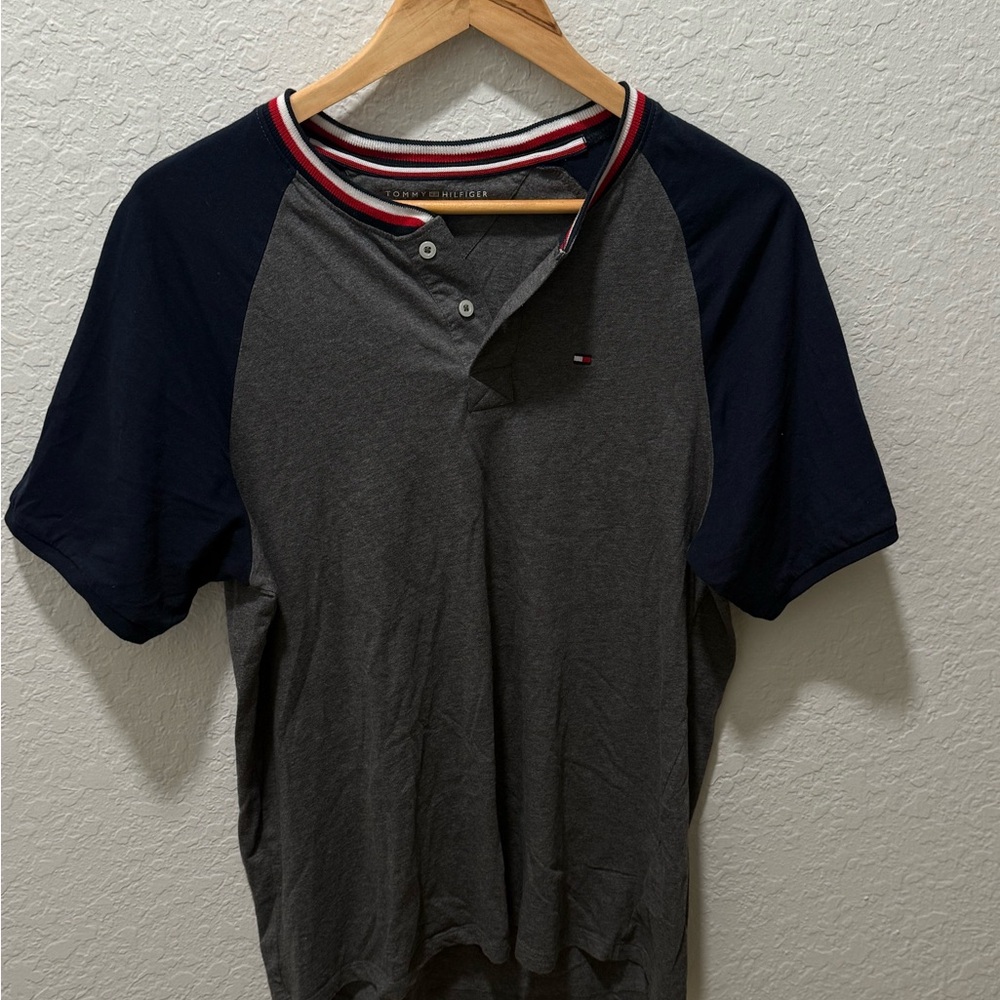 Tommy Hilfiger Men's Charcoal and Navy Tee